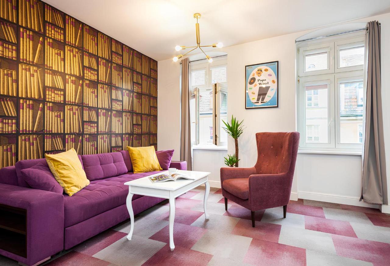 Oomph Deluxe Ruska Wroclaw