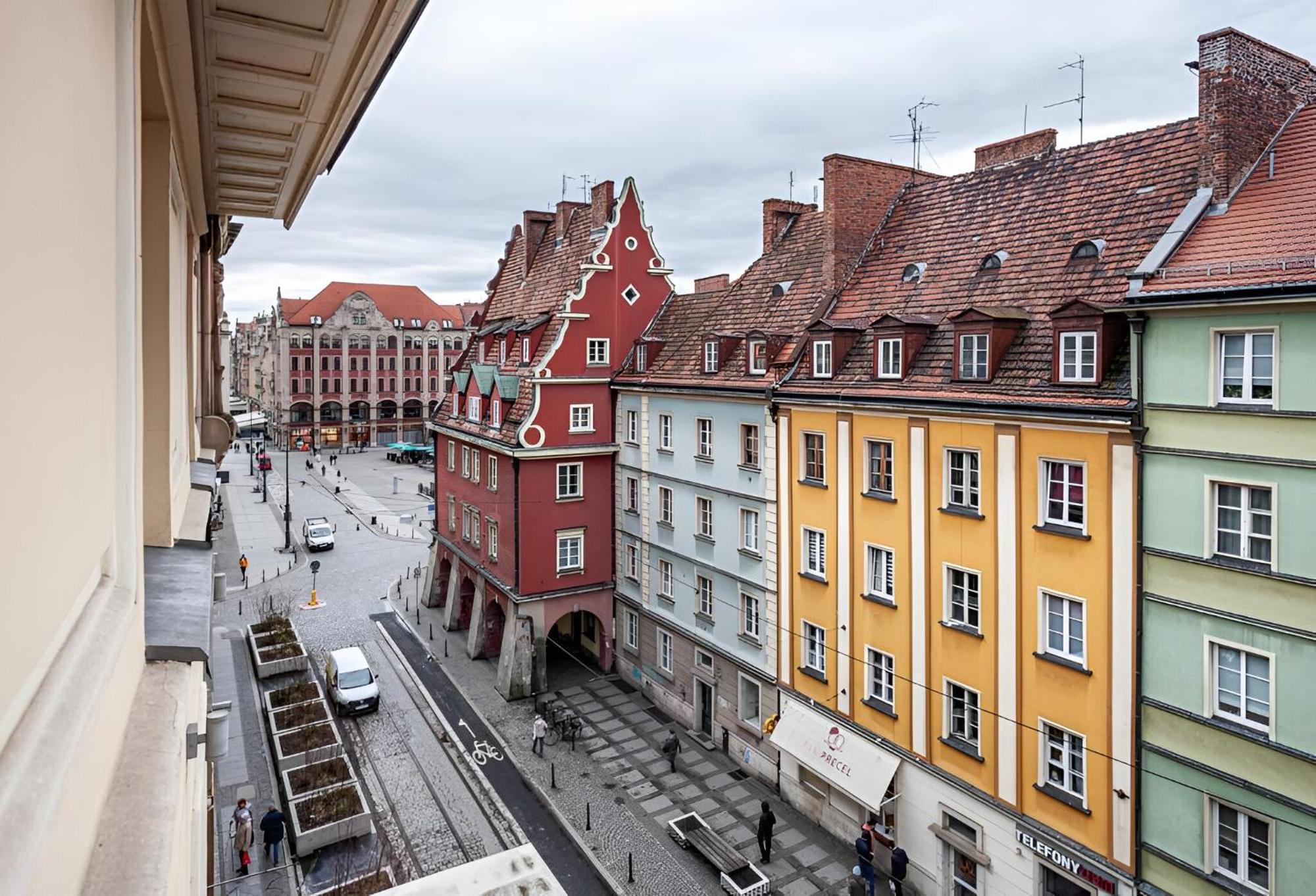 Oomph Deluxe Ruska Wroclaw